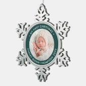 De eerste Kerstmis van de baby Moderne Foto Groen  Tin Sneeuwvlok Ornament (Rechts)