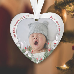 De eerste Kerstmis van de nieuwe baby met zilveren Ornament