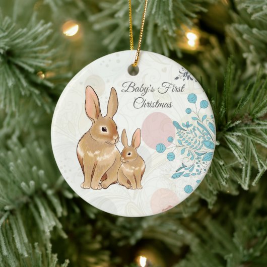 De eerste Kerstmis van Sweet Bunnies Baby Keramisch Ornament (Boom)