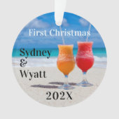 De eerste kerstparen houden tropische Drinken Ornament (voorkant)