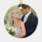 De eerste kerstversiering van een paar | Monogram Keramisch Ornament (Voorkant)