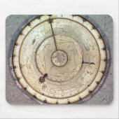 De eerste lentegedreven klok met druk, uitzicht va muismat (Voorkant)