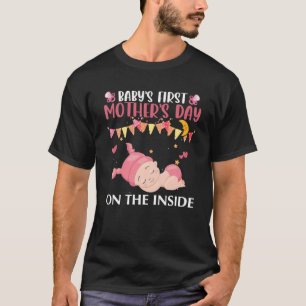 De eerste Moederdag van de baby op de binnenkant v T-shirt