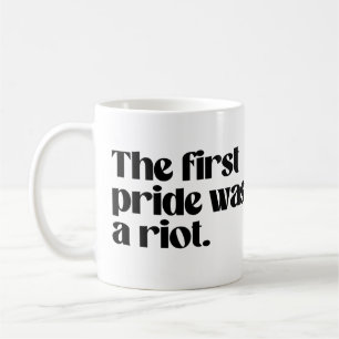 De eerste pride was een rel koffiemok
