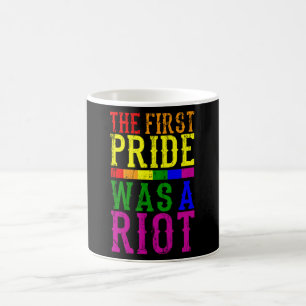 DE EERSTE PRIJS WAS EEN RIOT LGBT Pride Month LGBT Koffiemok