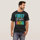 De eerste Rang van het team Hallo 1e Grade zet ter T-shirt (Voorkant volledig)