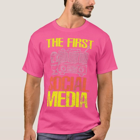 De eerste socialemedia Funny Ham Radio Operator T-shirt (Voorkant)