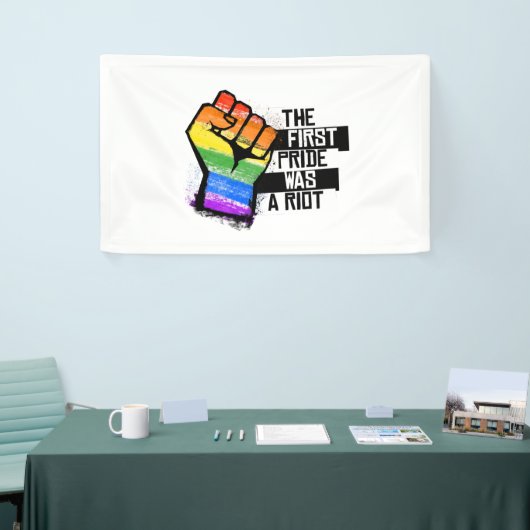 De eerste trots was een oproer spandoek (Beurs)