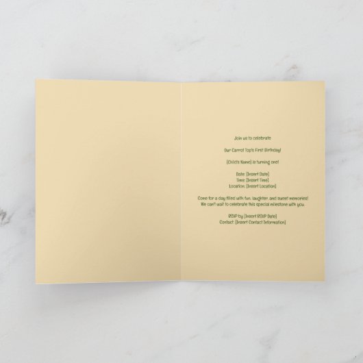 De eerste verjaardag van onze Carrot Top Kaart (Binnen)