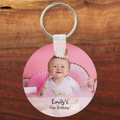 De eerste verjaardagsfoto en naam van het meisje sleutelhanger (Voorkant)