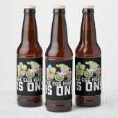 De eierjacht is op Gnome Grappig Pasen Bier Etiket (Flessen)
