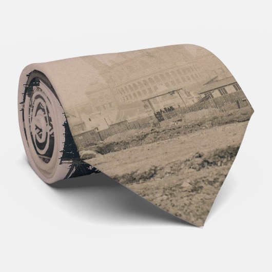 De Eiffeltoren: bouwtoestand 1888 Stropdas (Opgerold)