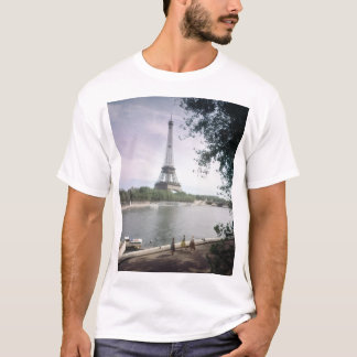 De Eiffeltoren. Parijs, rond 1960. T-shirt