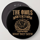 De eigenaren zijn niet wat ze lijken te zijn. ronde button 6,0 cm (Voorkant /achterkant)