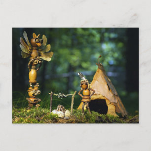 De eikelelfen spelen Indiaas. Zomercamping Briefkaart