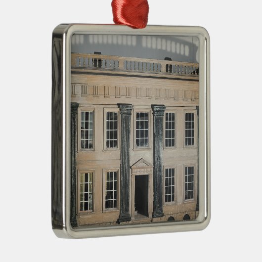 De Engelse pop van het Grote Huis Metalen Ornament (Rechts)