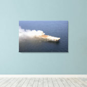 De ex-Oriskany, een buitenbedrijfgestelde vliegtui Canvas Afdruk (Insitu (Houten vloer))