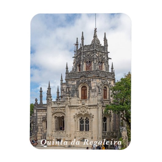 De façade van Quinta da Regaleira. Magneet (Verticaal)