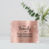 De familie die samen bidt, blijft bij elkaar briefkaart (Staand voorkant)