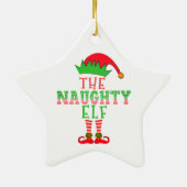 De familie Naughty Elf komt overeen met Kerstmis Keramisch Ornament (Achterkant)