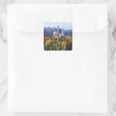De fantasierijke Neuschwanstein is één van de drie Vierkante Sticker (Tas)
