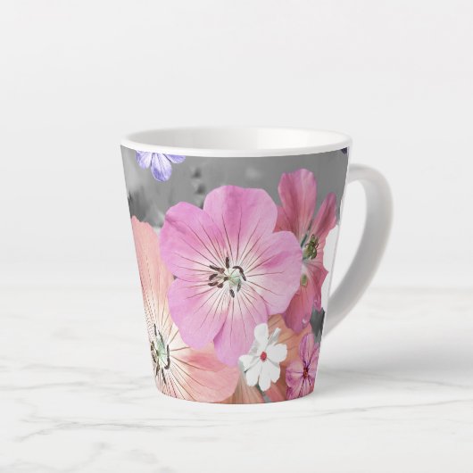 De fee komt binnenkort uit 2 latte mok (Rechterhoek)