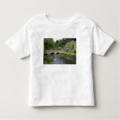 de forelstroom in het dorp Bibury, Kinder Shirts (Voorkant)