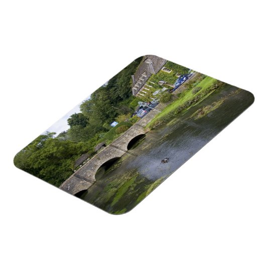 de forelstroom in het dorp Bibury, Magneet (Linkerzijde)