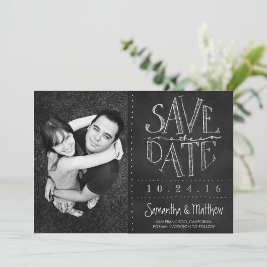 De Foto van Chalkboard sparen de Datum Save The Date (Staand voorkant)