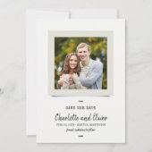 De Foto van het manuscript en van de Schrijfmachin Save The Date (Voorkant)