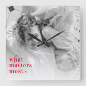 De Foto van Trendy & wat telt het positiefst RedQu Vierkante Klok (Voorkant)