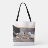 De Fubby's verstoppen zich voor de kat Ping. Tote Bag (Achterkant)