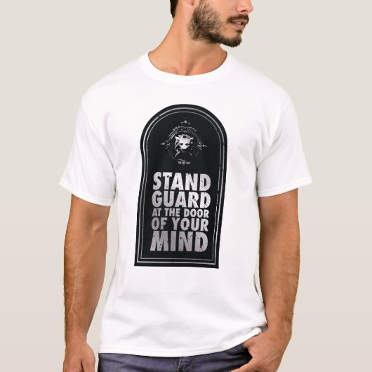 De garde van de standaard aan de deur van uw geest t-shirt (Voorkant)