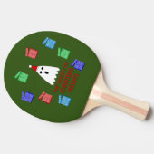 De gastheer van Kerstmis presenteert grappig Tafeltennisbatje (Zijkant)