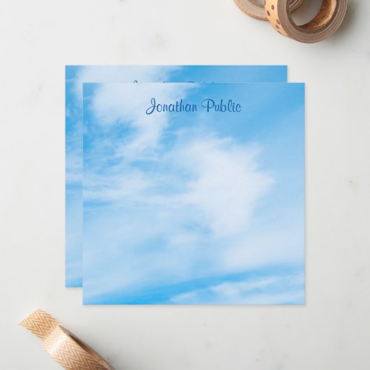 De gecalligraveerde Naam van het Manuscript Blauwe Notitiekaartje (Voorkant / Achterkant in situ)