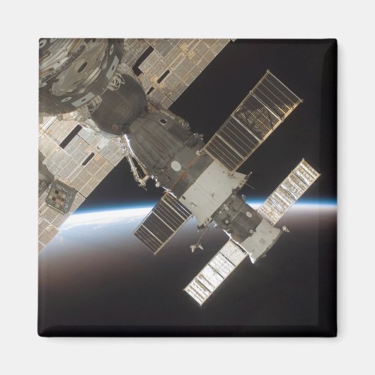 De gedokte Soyuz 13 Magneet (Voorkant)