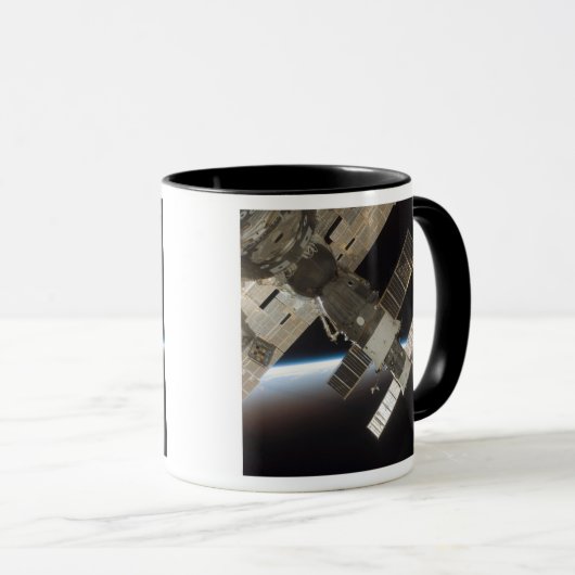 De gedokte Soyuz 13 Mok (Voorkant rechts)