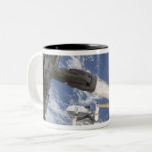 De geïntegreerde vrachtvervoerder tweekleurige koffiemok (Voorkant links)