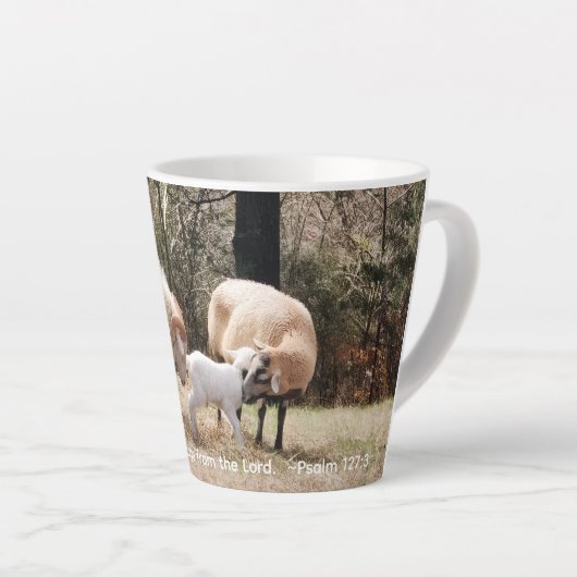 De gelukkige familie latte mok (Rechterhoek)
