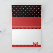 De gelukkige Vlinders van de Verjaardag en de Rode Kaart (Binnen)