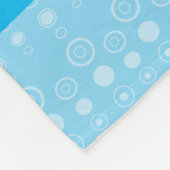 De gepersonaliseerde naam beheert blauwe bellen fleece deken (Hoek)