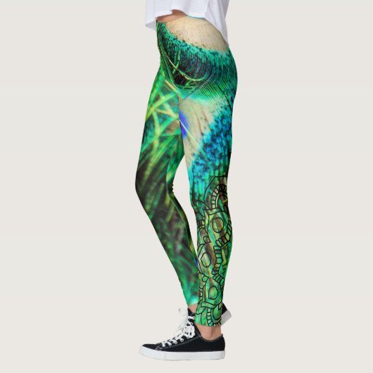 De gevederde pauw leggings (Links)