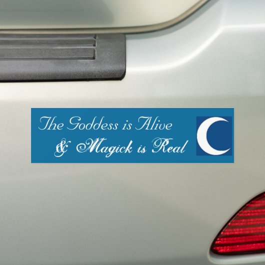 De godin is levend bumpersticker (Op auto)