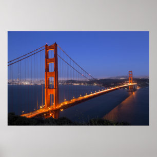 De Golden Gate Bridge bij schemering Poster
