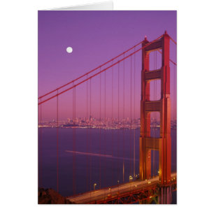 De Golden Gate Bridge kort na zonsondergang,