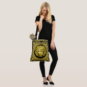 De Golden Medusa-Canvas tas (Op model)