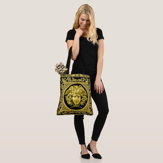 De Golden Medusa-Canvas tas (Op model)