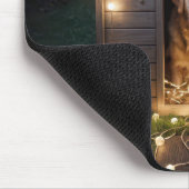 De Golden Retriever in een hondenhok Muismat (Hoek)