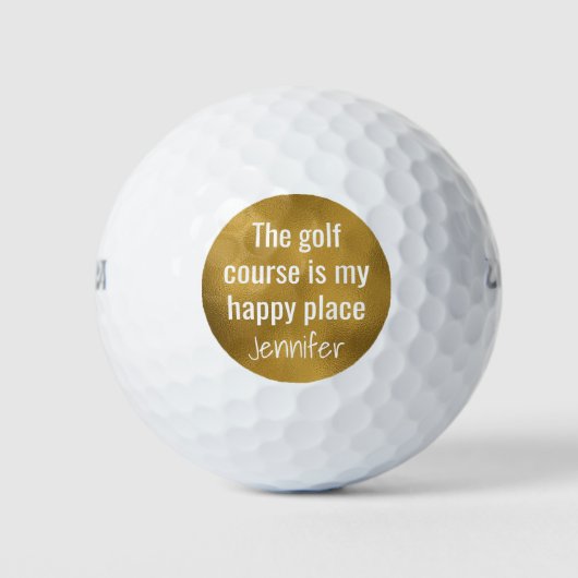 De golfbaan is mijn gelukkige plek Monogram Gold Golfballen (Voorkant)
