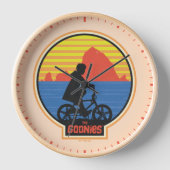 De Goonies Retro Mikey Riding Bike Graphic (Voorkant)